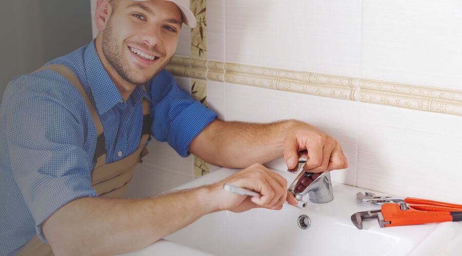 Professional clogged drains services in Moundridge, KS